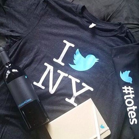 Welcome pack - how to create a successful welcome gift? Twitter welcome pack | Gamfi Blog